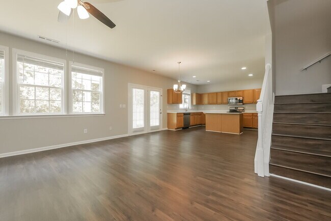 Building Photo - 54 Brookview Dr