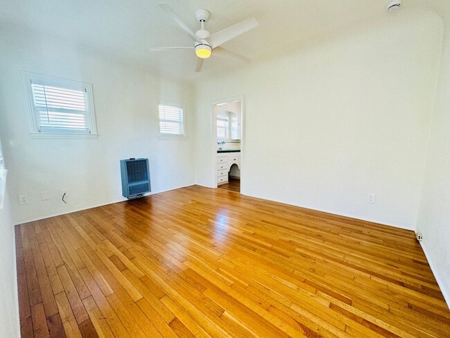 Building Photo - NORTH PARK BUNGALOW AVAILABLE! 1BD/1BA - $...