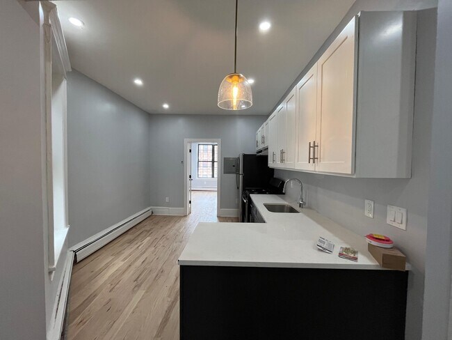 Foto del edificio - 95 Bostwick Ave