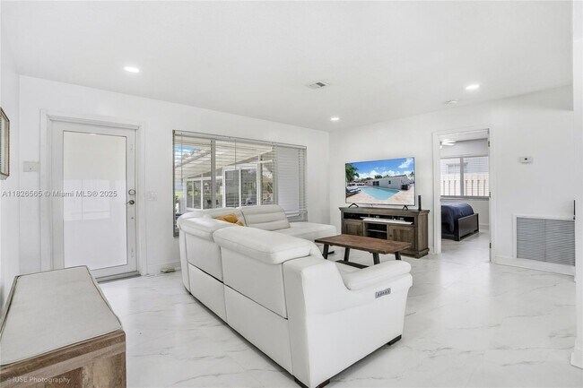 Foto del edificio - 1633 SE 5th Ct