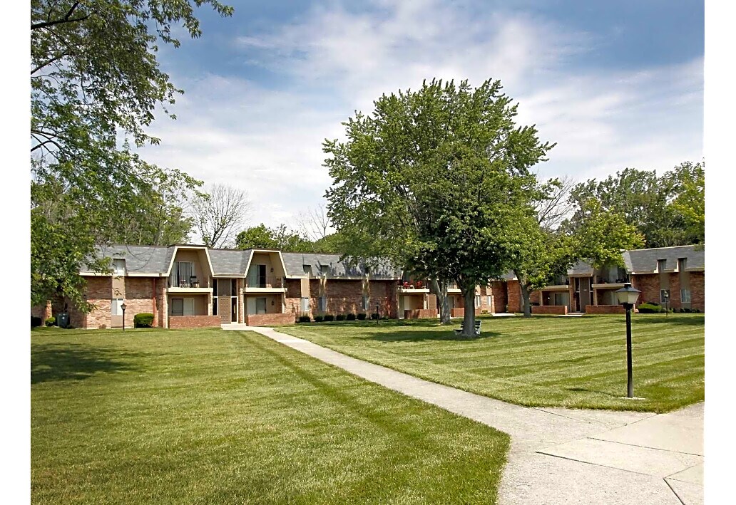 Salem Woods Apartments in Dayton, OH