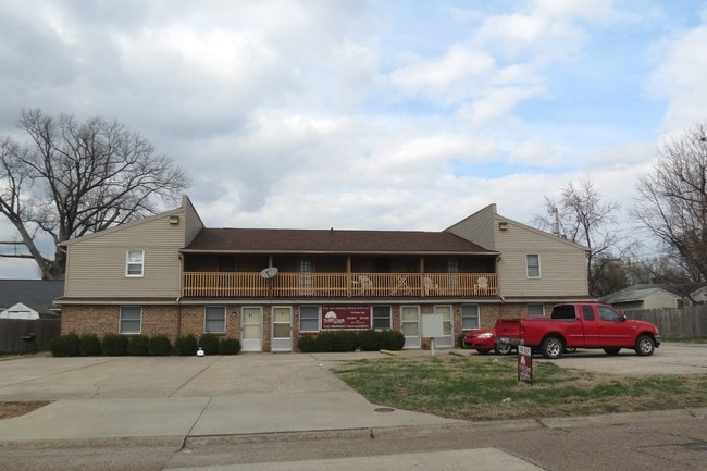 Building Photo - 719 W 13th