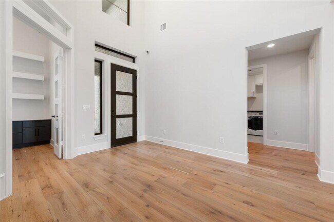 Foto del edificio - 6216 Bower Wl Rd