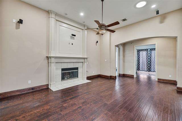 Foto del edificio - 1049 Lakeridge Dr