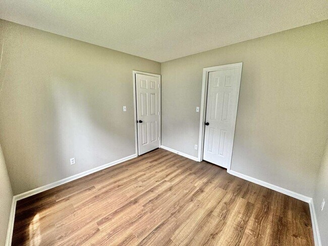 Foto del edificio - 2608 Clarencefield Dr