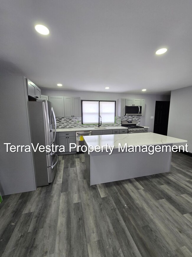 Foto del edificio - Renovated 3 Bed Glassboro