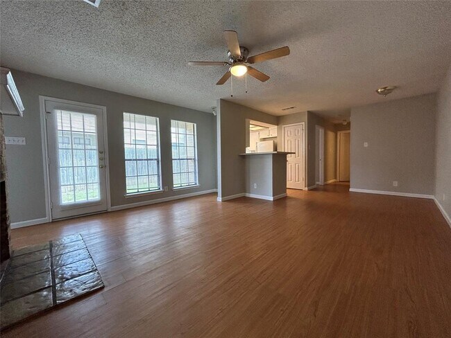 Building Photo - 9305 Kempler Dr