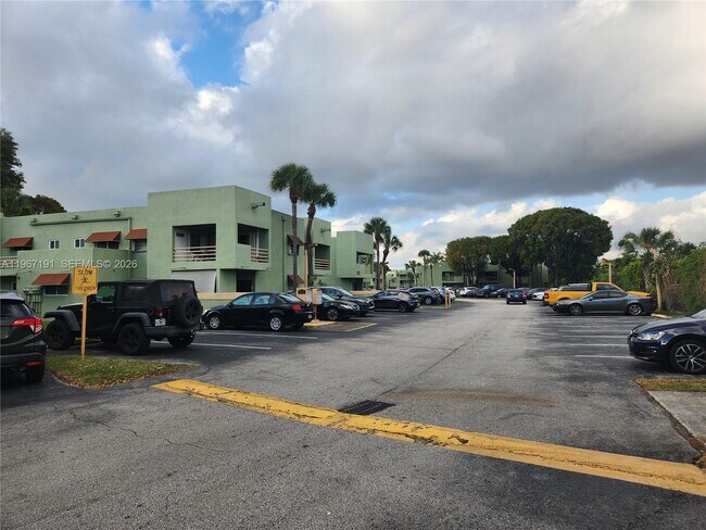 Foto del edificio - 11011 NW 7th St