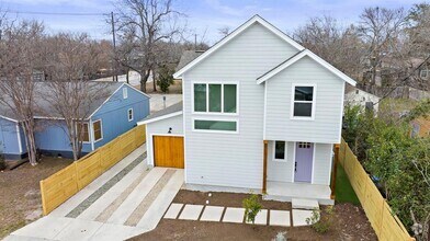 Building Photo - 512 W St Johns Ave