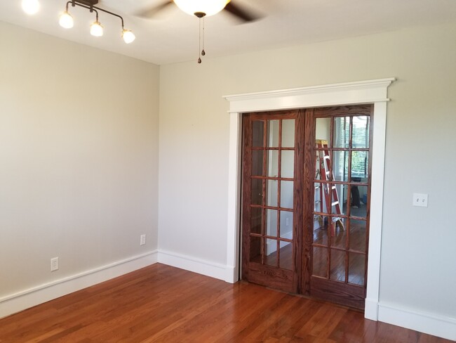 Building Photo - 1452 Cole St