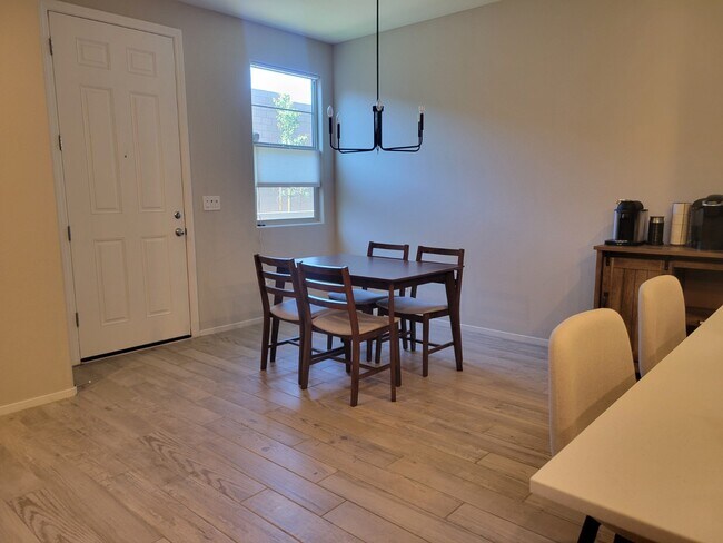 Dining room - 663 Sleeping City Ave