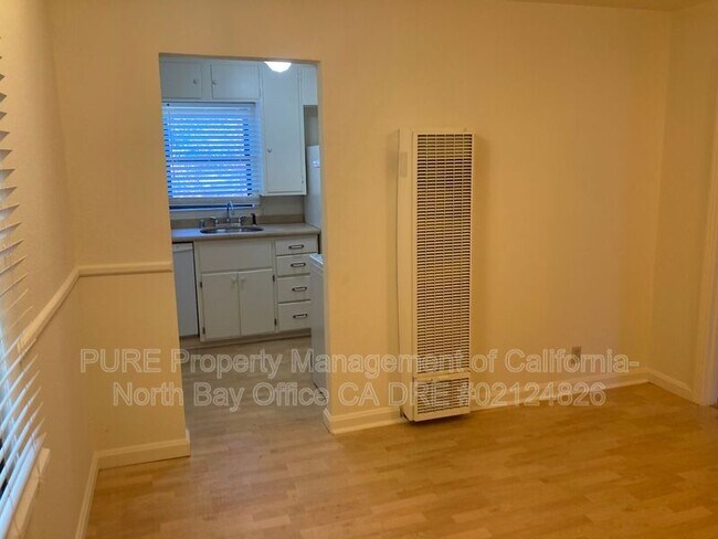 Building Photo - 515 Hendley St