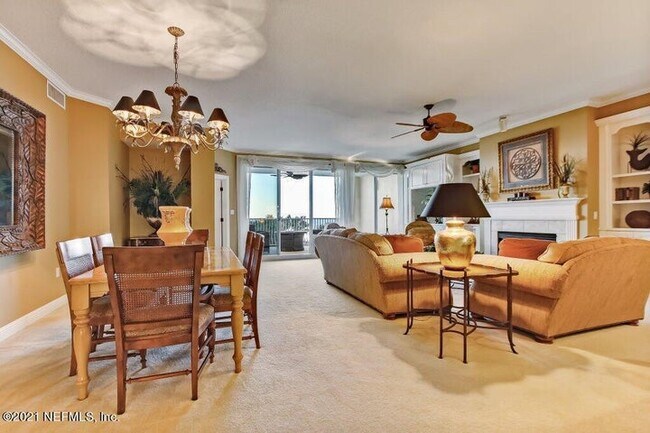 Family Froom - 120 S Serenata Dr