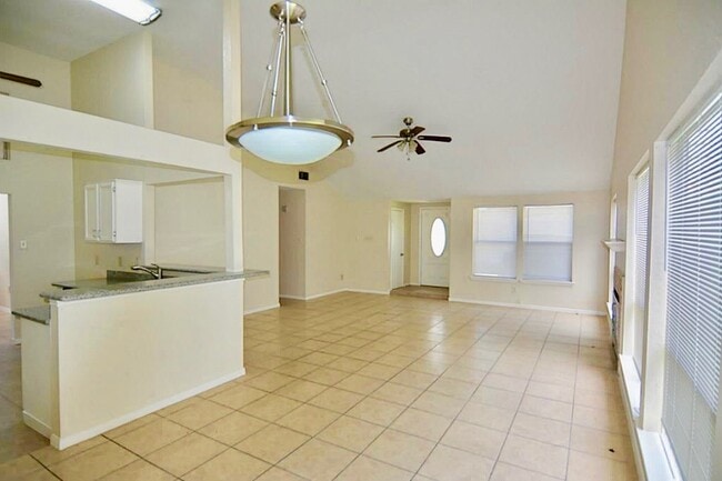 Foto del edificio - 7419 Winkleman Rd
