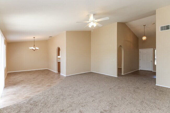 Foto del edificio - 9624 E Banbridge St