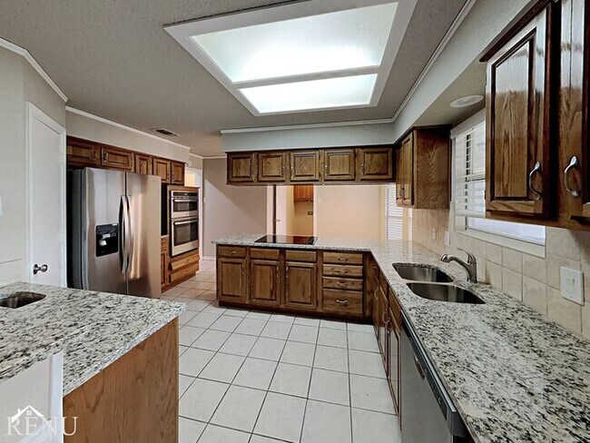 Building Photo - 1413 Cobblestone Dr