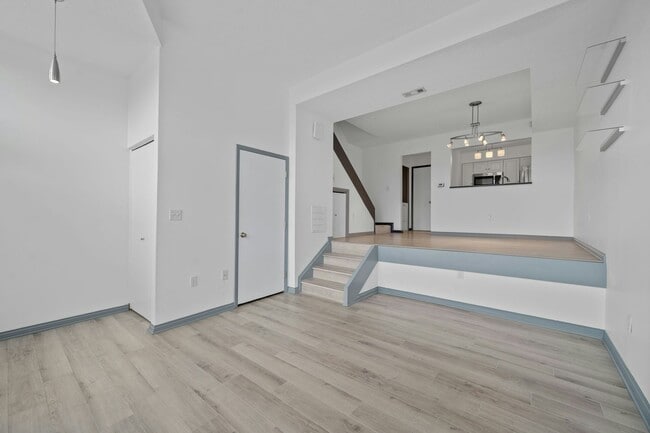 Building Photo - 546 Tusculum Ave