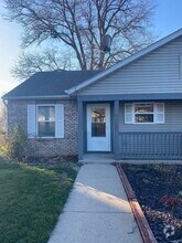 Building Photo - 2812 Plaza Ln