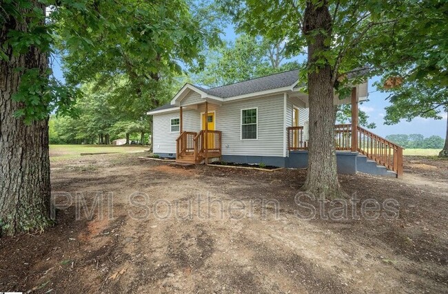 Building Photo - 307 Lee Vaughn Rd