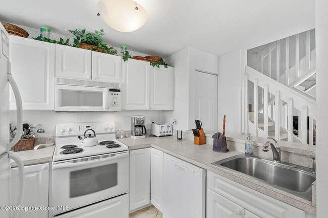 Building Photo - 446 N Seaport Blvd