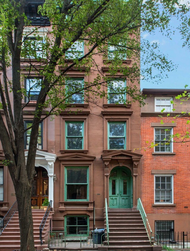 2016 - 154 Hicks St