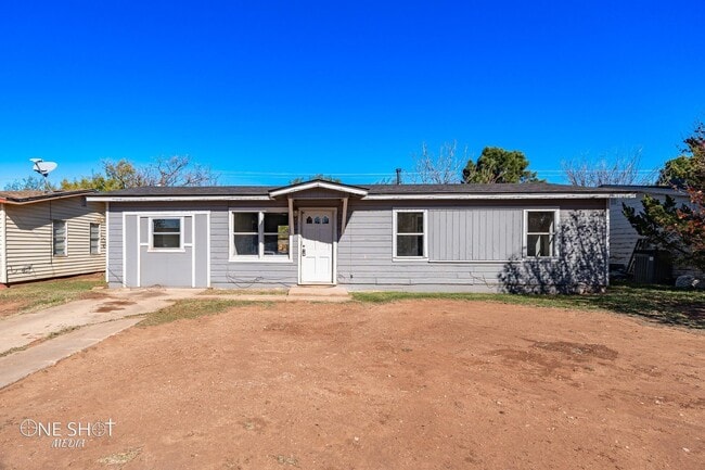 Building Photo - 5226 Questa Dr
