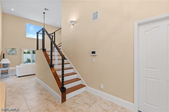 Foto del edificio - 523 103rd Ave N