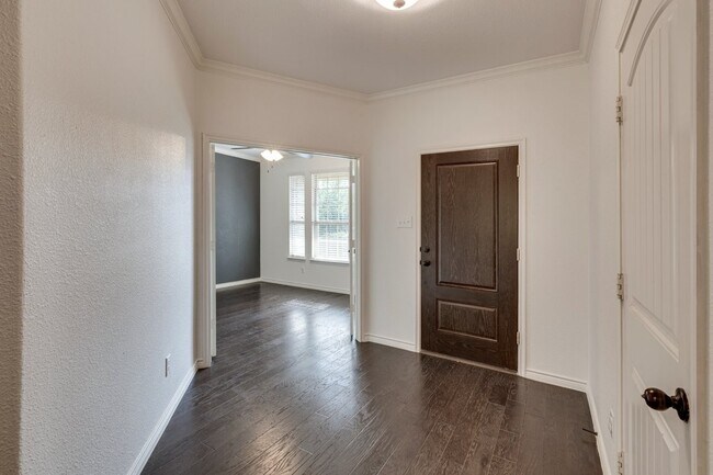 Foto del edificio - 3022 Maverick Dr