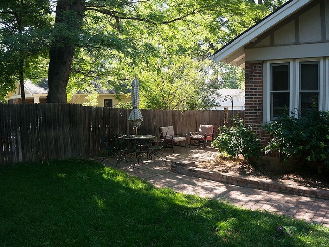 Patio - 2520 Bluff St