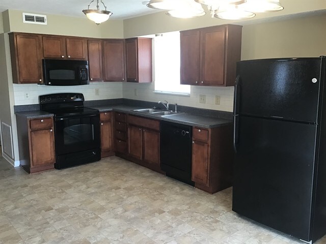 Building Photo - 5242 Basin Park Dr