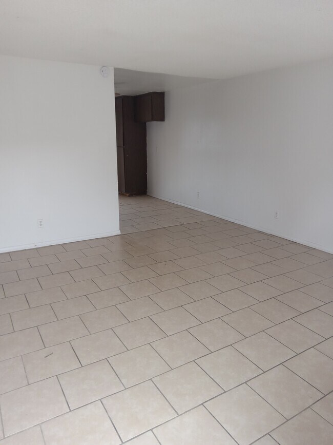 Foto del edificio - 41900-41960 Acacia Ave
