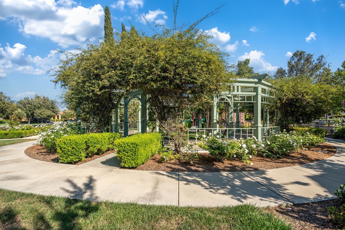 Foto del edificio - 7265 Enclave Dr