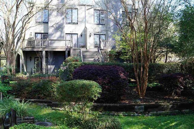 Building Photo - 1328 Roxbury Ct