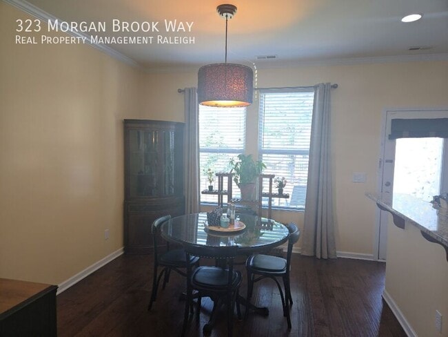 Building Photo - 323 Morgan Brook Way