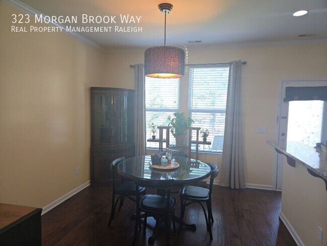 Foto del edificio - 323 Morgan Brook Way