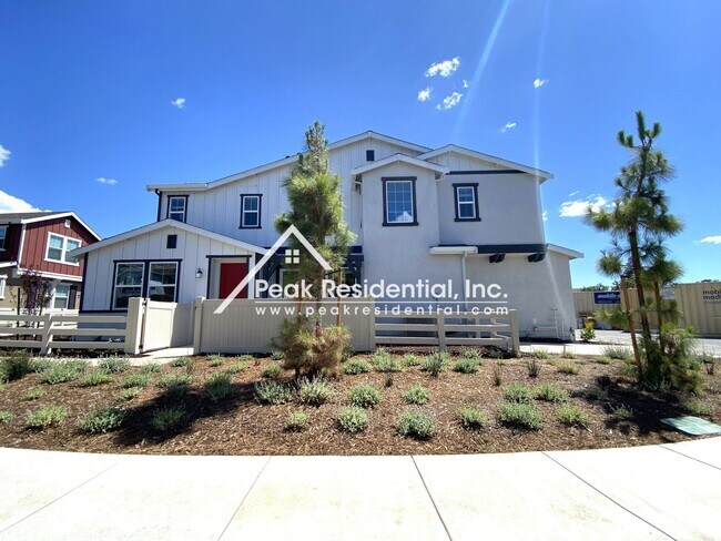 Foto del edificio - 4 br, 3 bath House - 6197 Paseo De Mooney