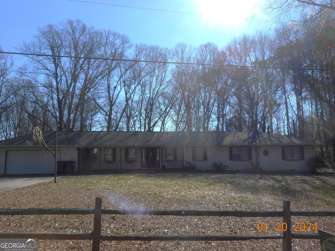 Primary Photo - 1626 Oleander Dr SW