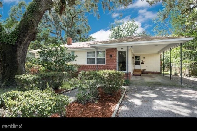 Building Photo - 3 br, 2 bath House - 2105 East 60th Street