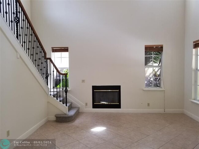 Building Photo - 785 Estuary Way