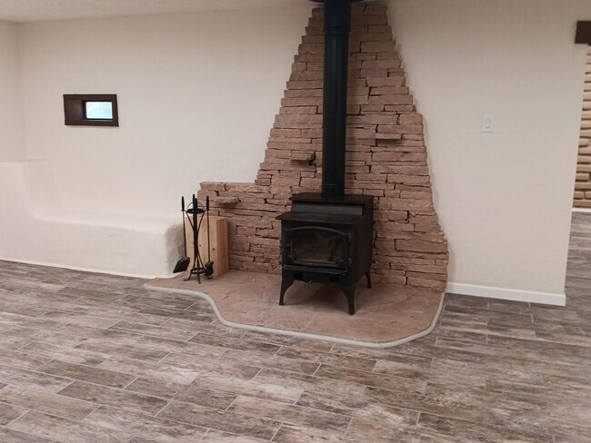 Foto del edificio - Stunning 3-bedroom, 2-bathroom home! Comin...