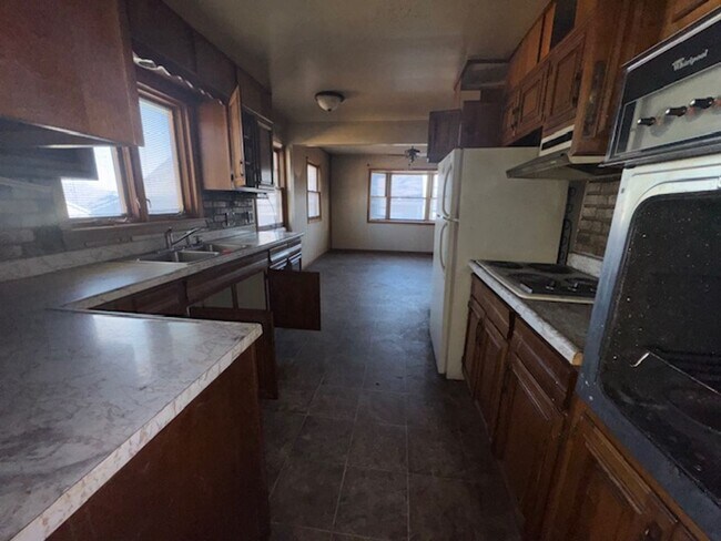 Foto del edificio - 3408 E 12th St