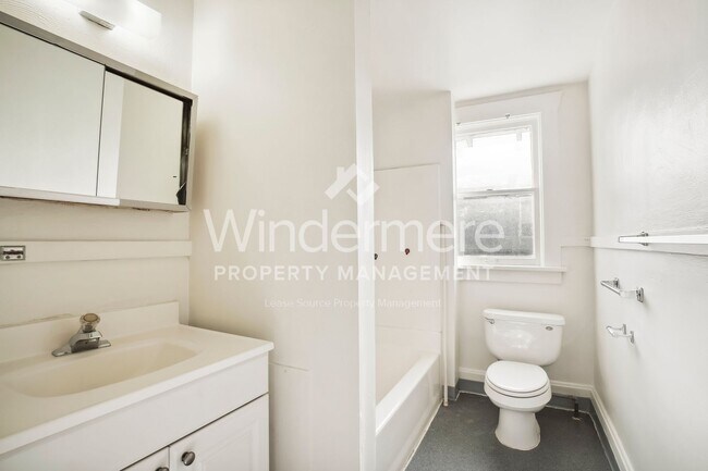 Foto del edificio - 731 W Knox Ave