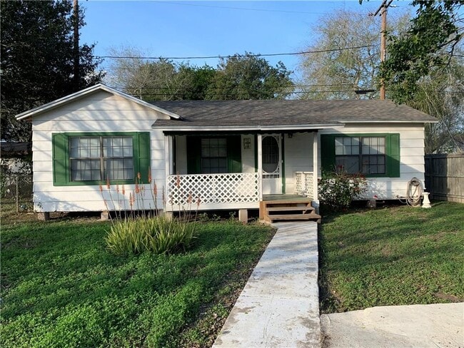 Building Photo - 919 Ave A