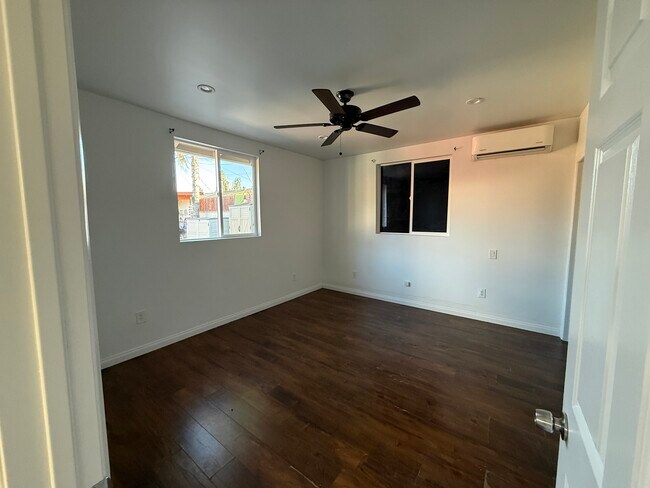 Foto del edificio - 18334 Lorne St