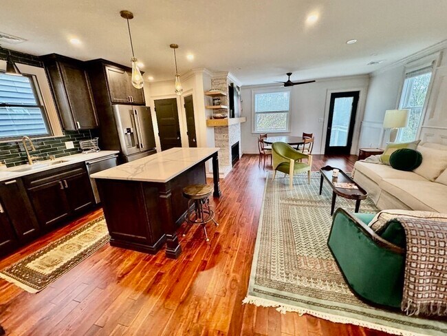 Building Photo - 13 Maryland St