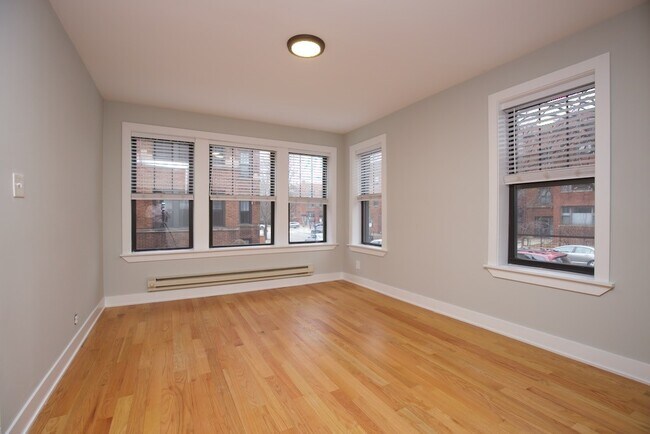 Foto del edificio - 4242 N Wolcott Ave
