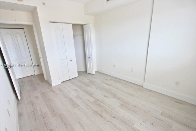 Building Photo - 6001 SW 70th St