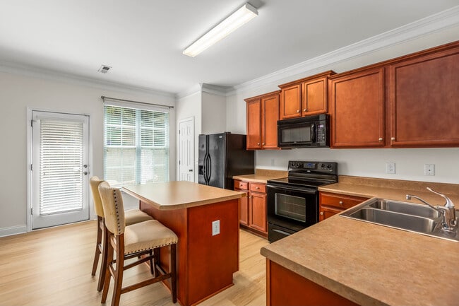 Foto del edificio - 3760 Shadow Ridge Dr