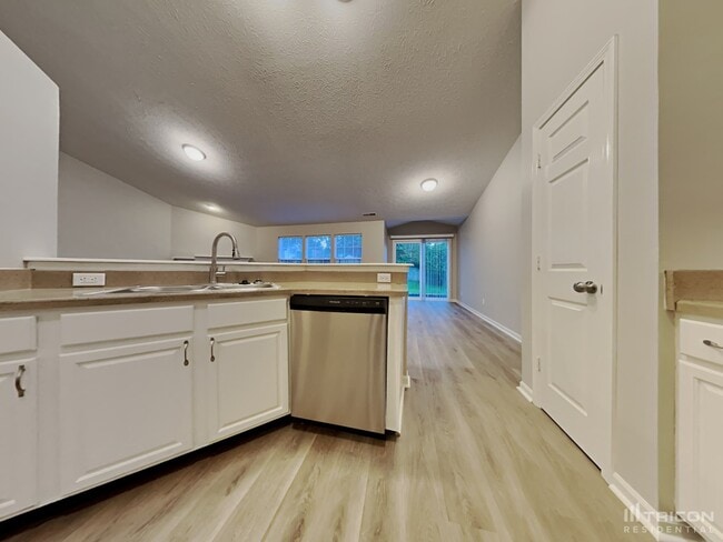 Building Photo - 7733 Wood Stream Dr