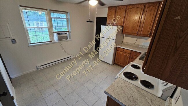 Foto del edificio - 2 Bedroom Duplex in West York Schools